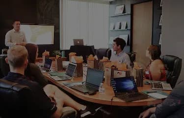 Team meeting during technical production planning