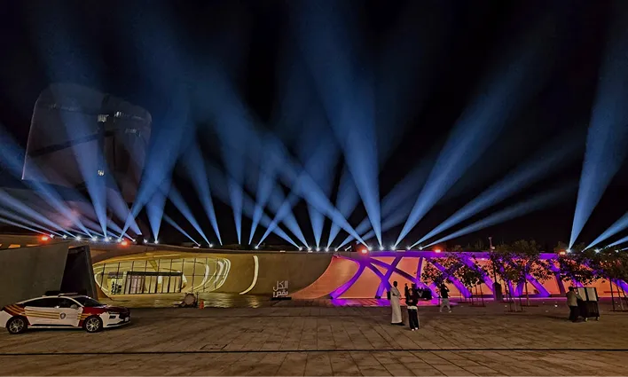 Speaker-led event with a controlled presentation environment